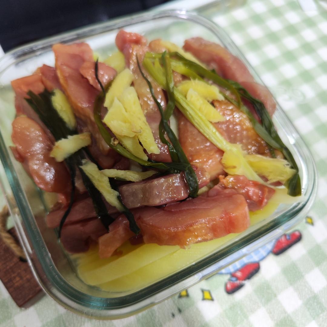 清蒸春笋土豆腊鸡腿