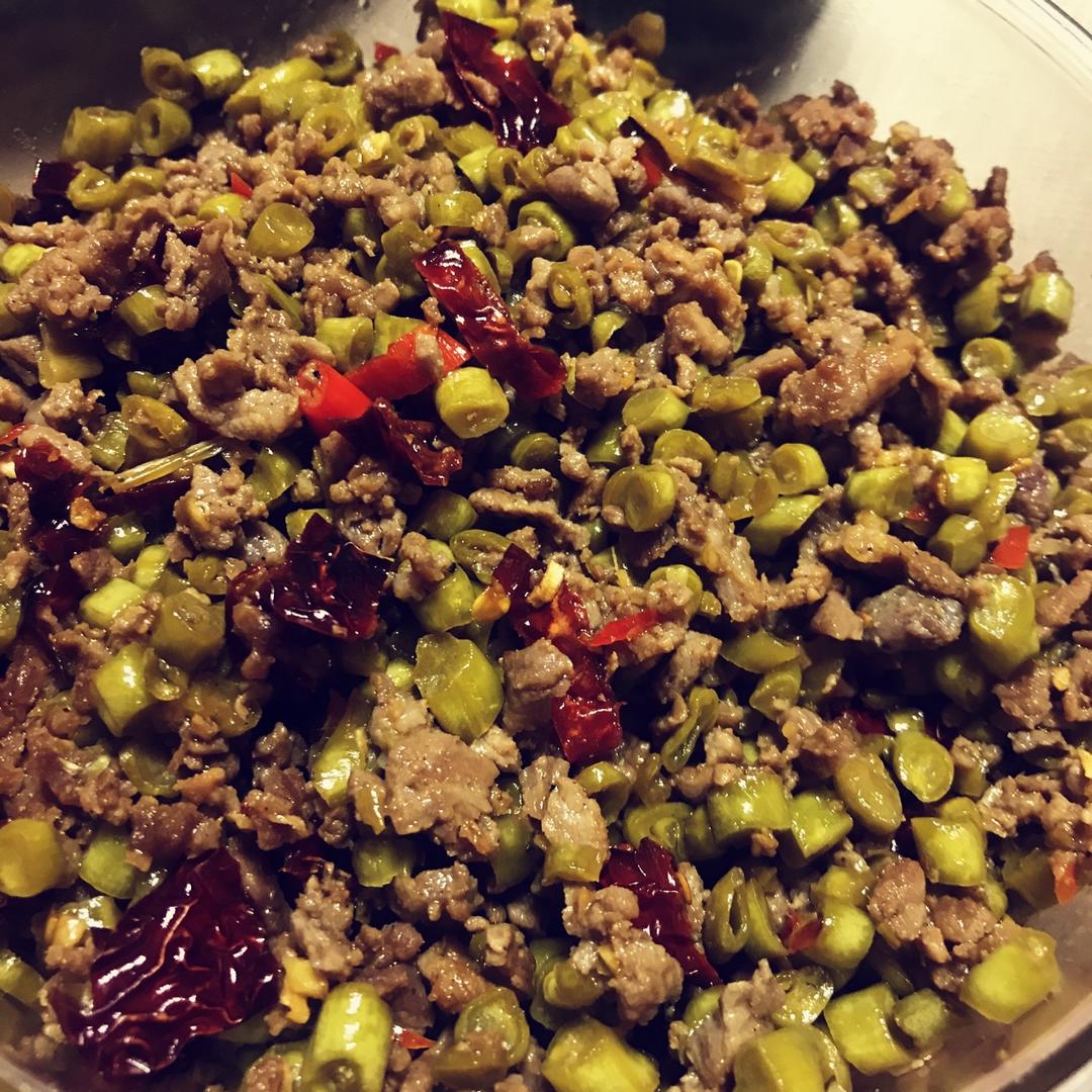 酸豆角炒肉沫