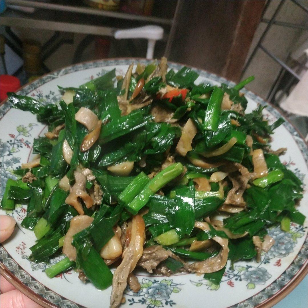 扇贝肉炒韭菜