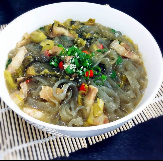 酸菜猪肉炖粉条