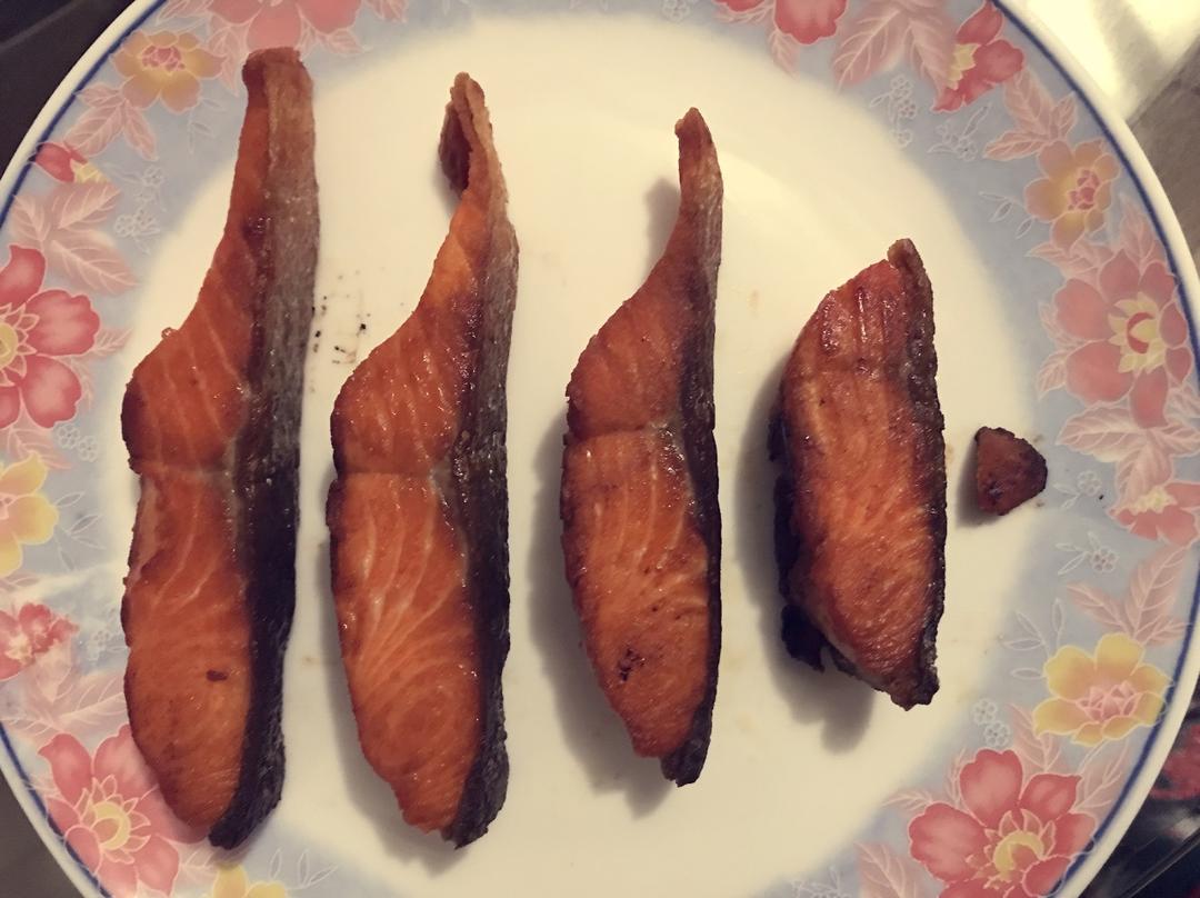 和风早餐——盐煎三文鱼