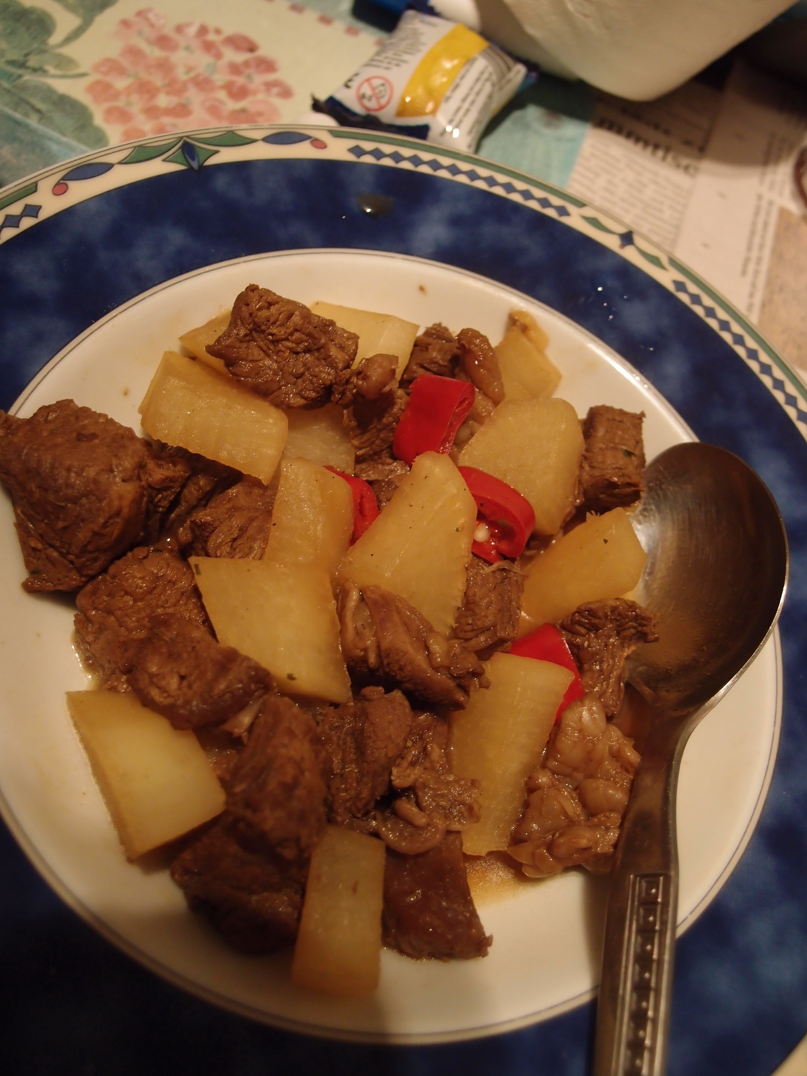 萝卜焖牛筋腩