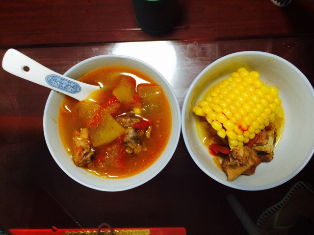 番茄土豆玉米排骨汤