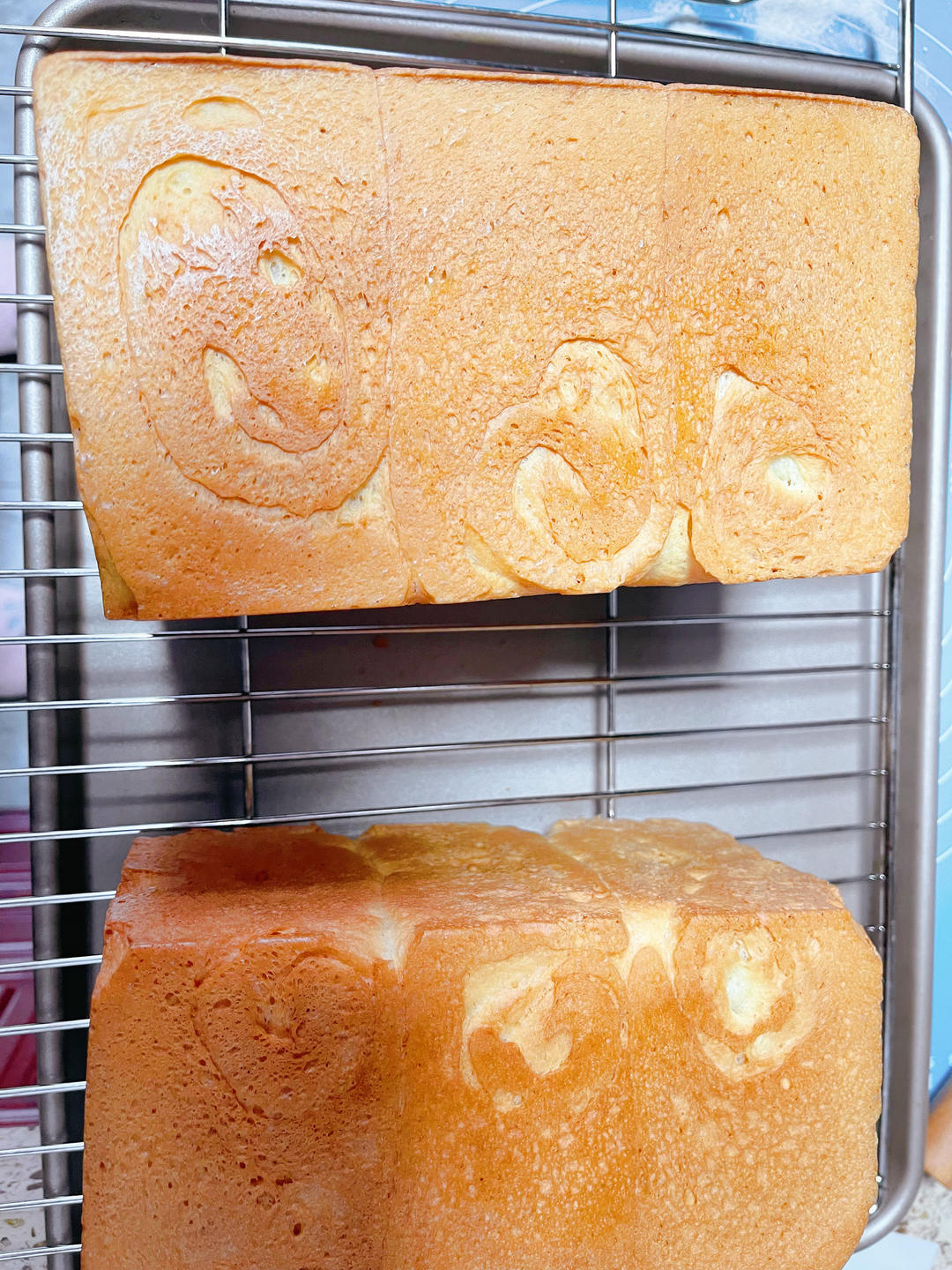 吐司方包，女儿说和来自台湾的爸爸糖一样好看好吃。零失败（是指我个人制作没有失败过）。