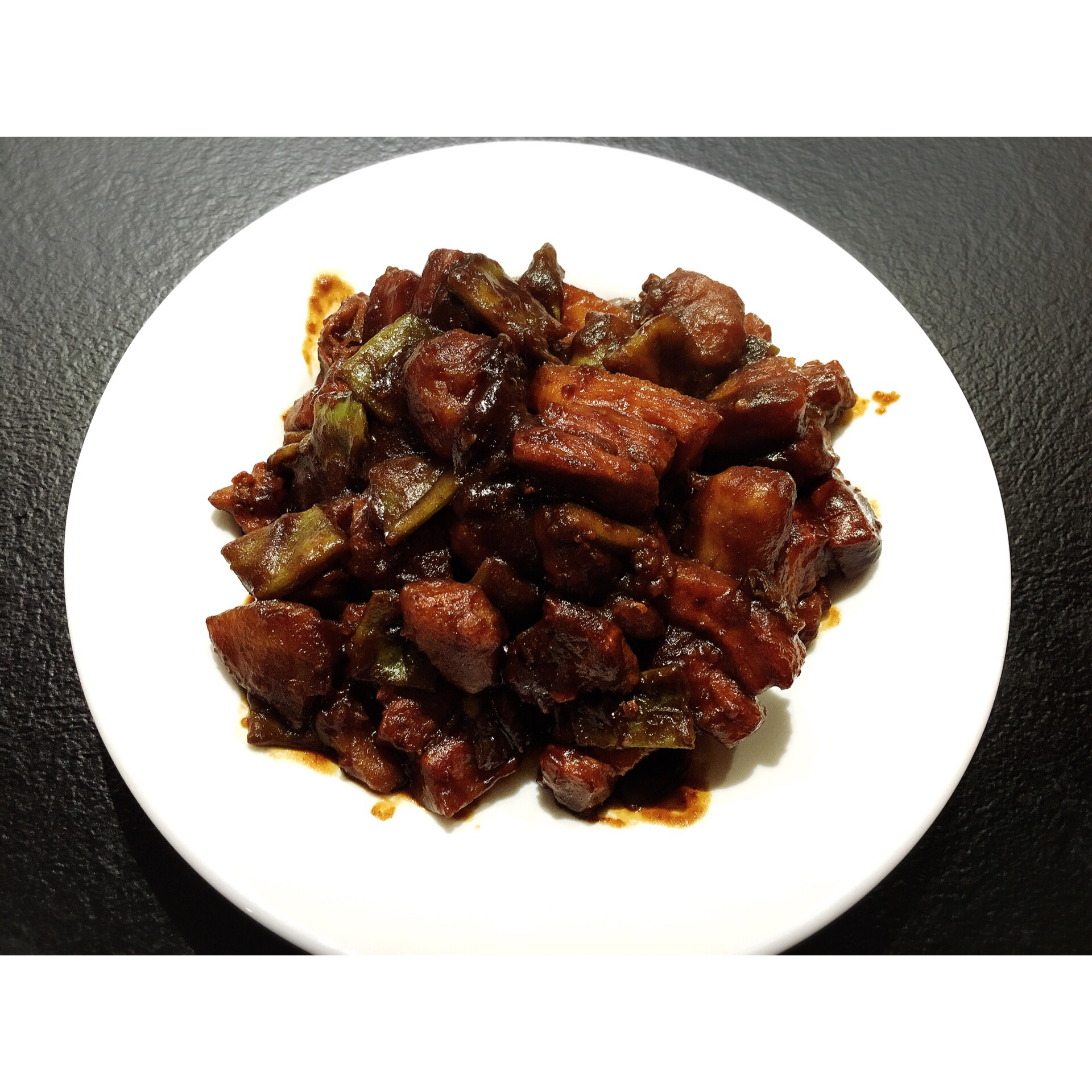 不焯水不放油的家常红烧肉