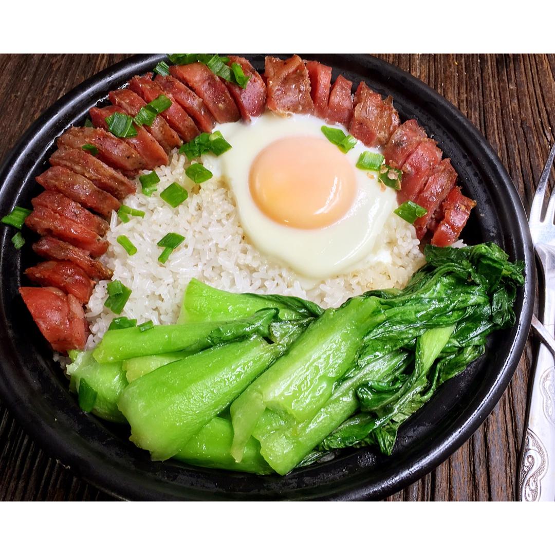 沫沫-winny做的香肠煲仔饭