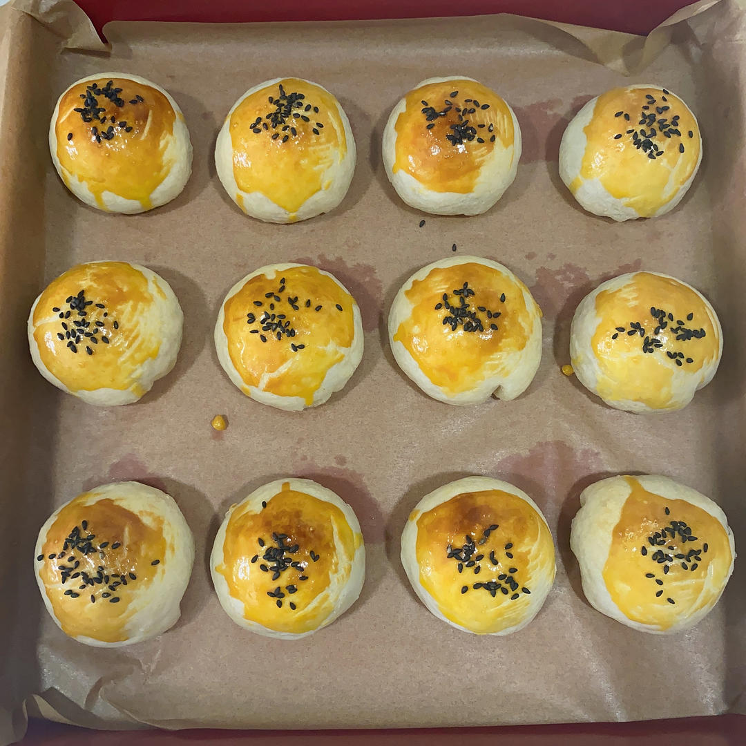手工蛋黄酥（烫面法更省时省力哦）