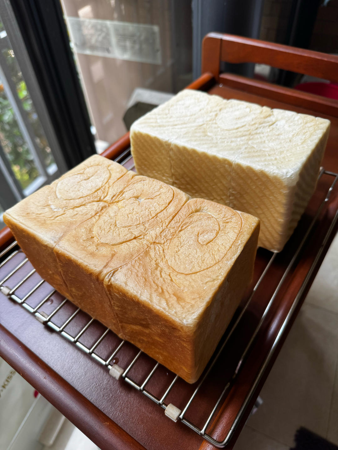 软到拿不起来的生吐司