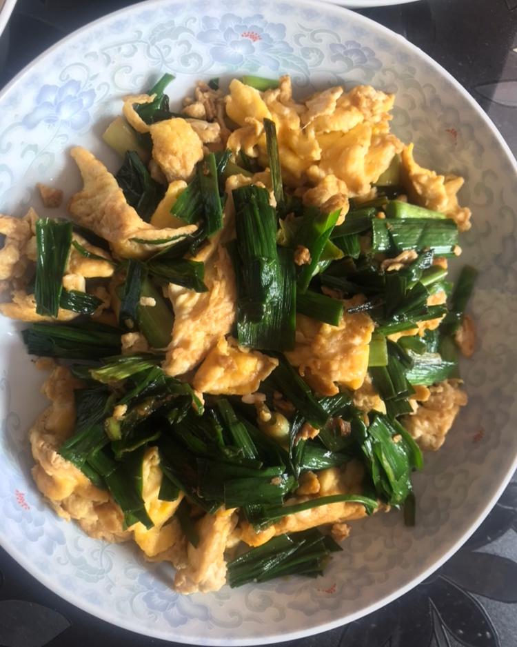 蒜苗炒鸡蛋