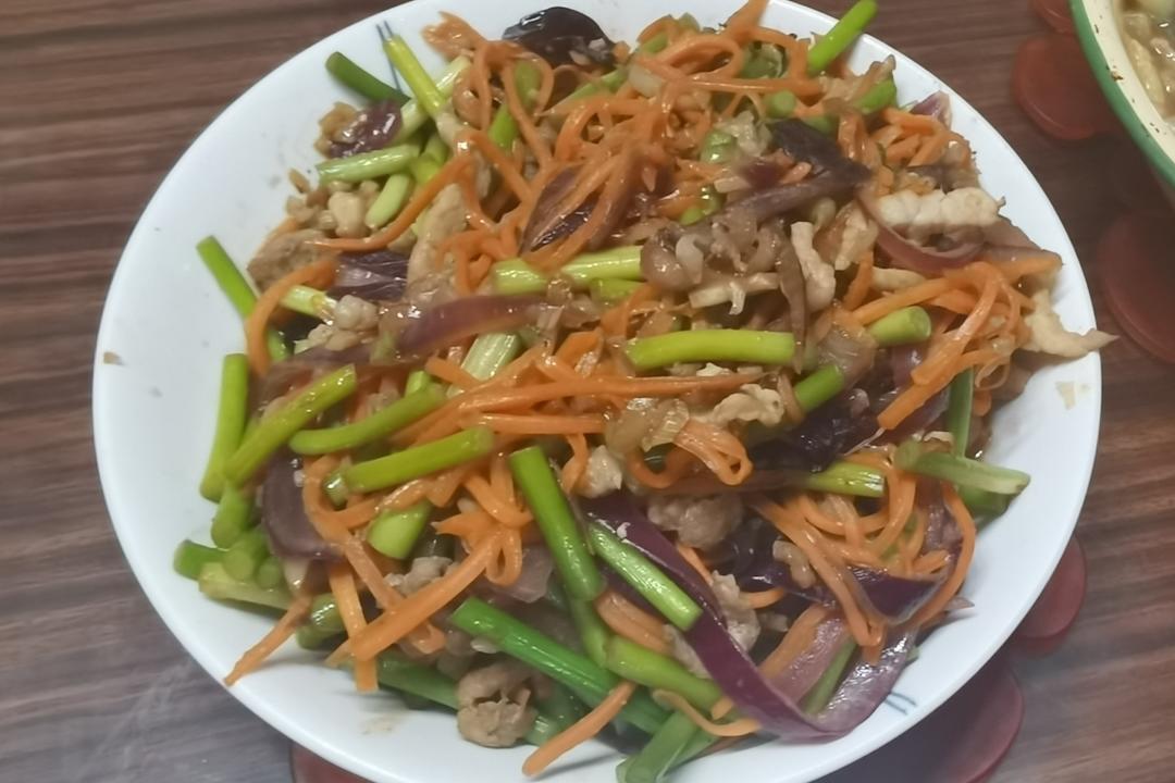 蒜薹炒肉丝