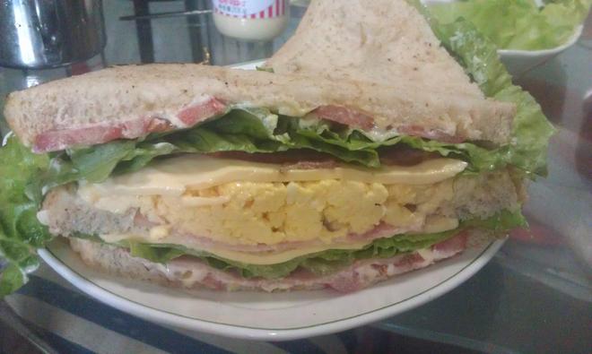 超豪华澳式三明治 Deluxe  Aussie Sandwich的做法