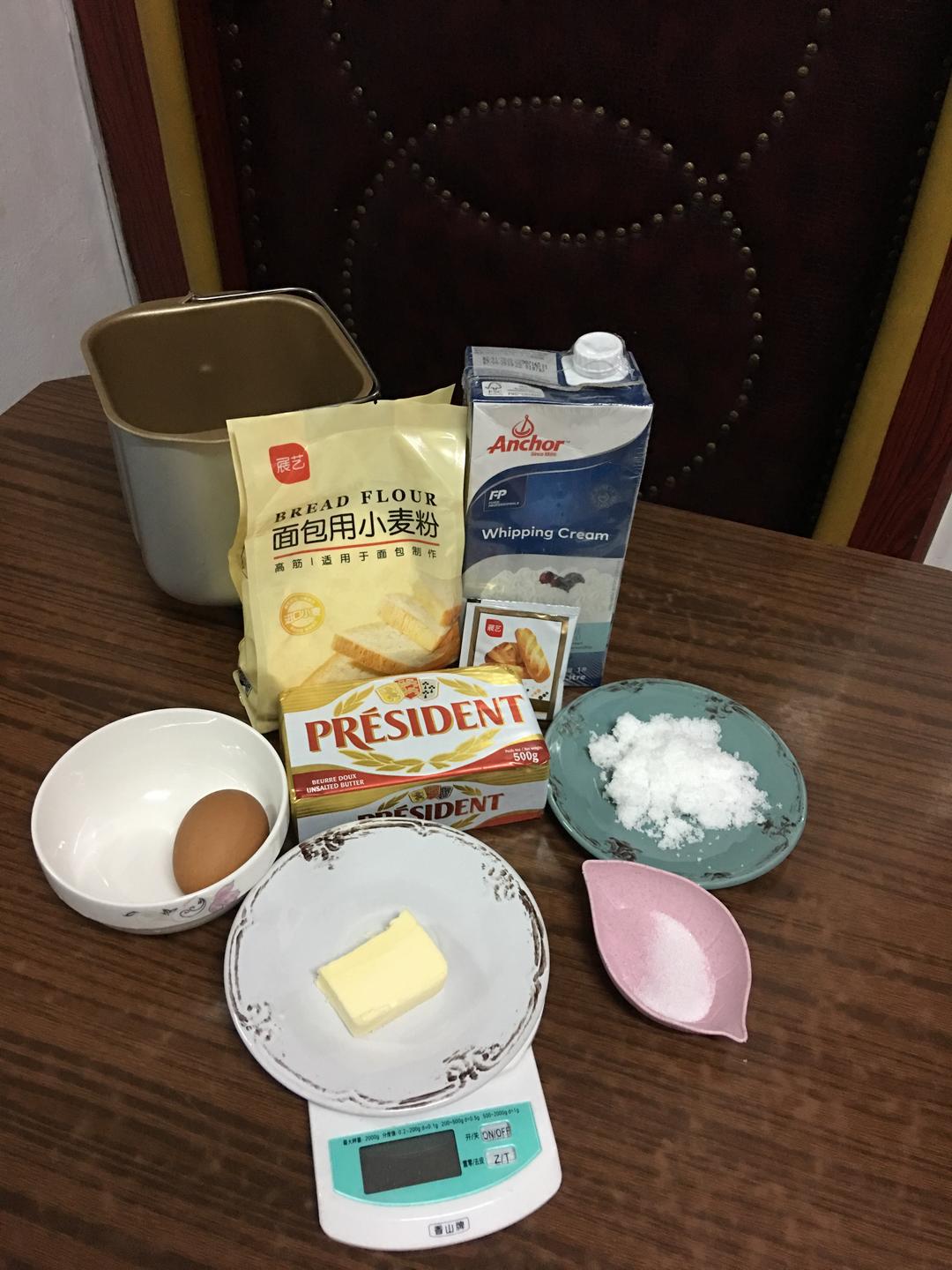 纯奶手撕吐司的做法 步骤1