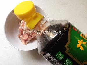 家常小菜  芦蒿炒肉丝的做法 步骤3