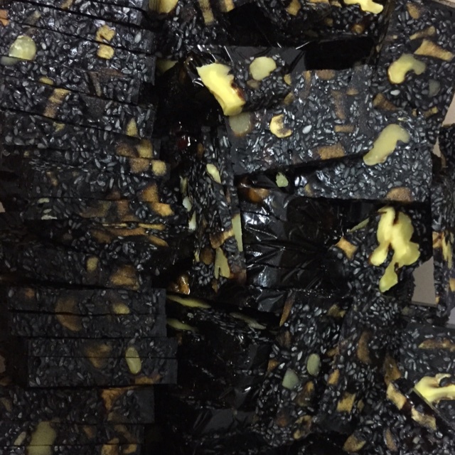 核桃桂圆芝麻红枣阿胶膏
