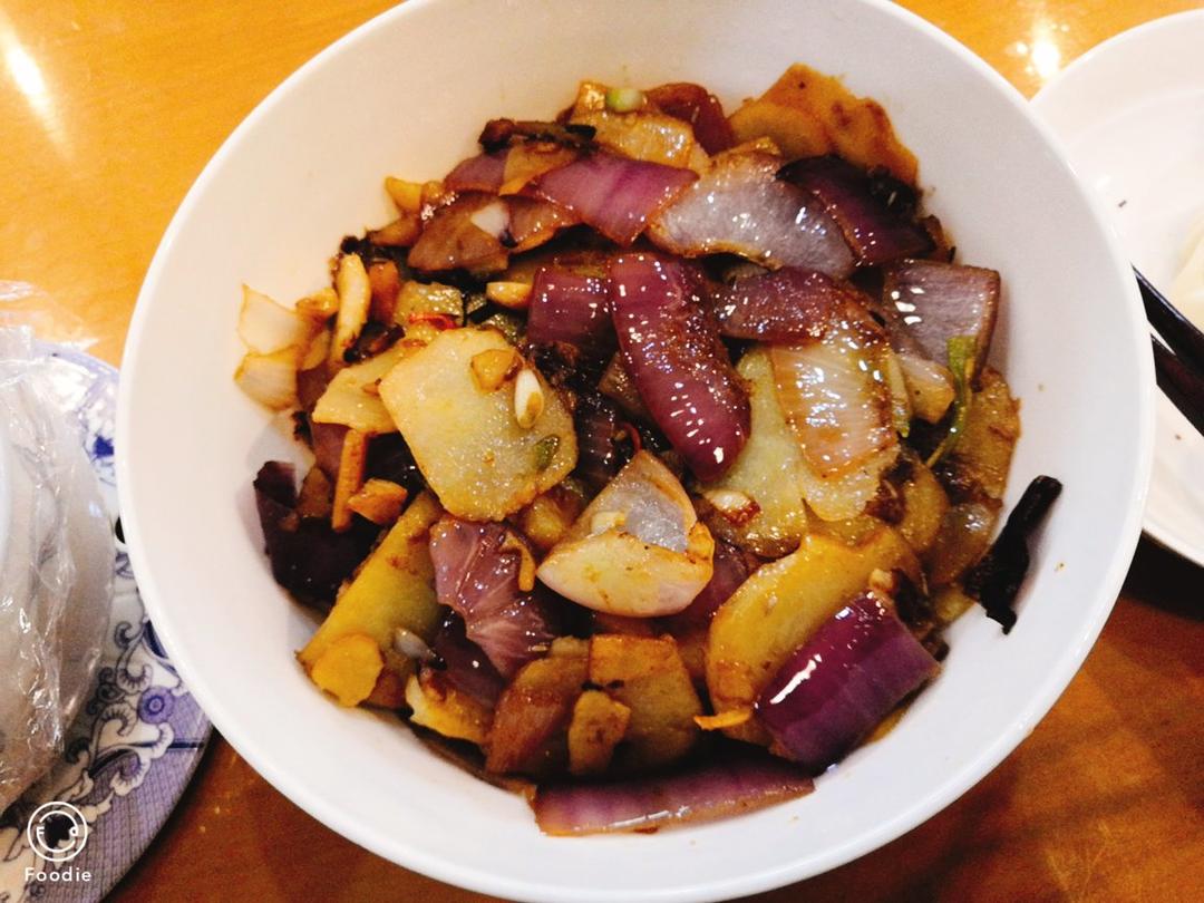 边吃边流泪的「孜然土豆片」