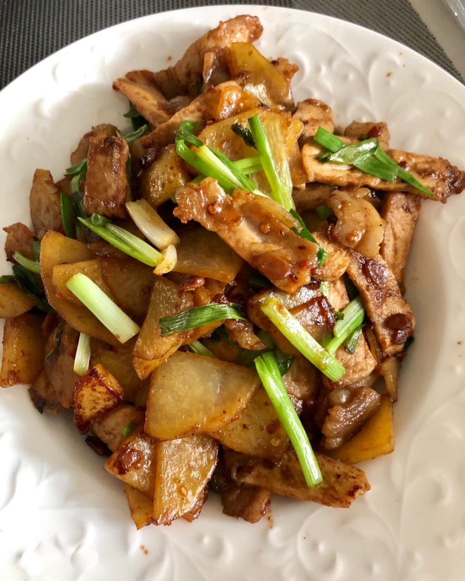土豆回锅肉