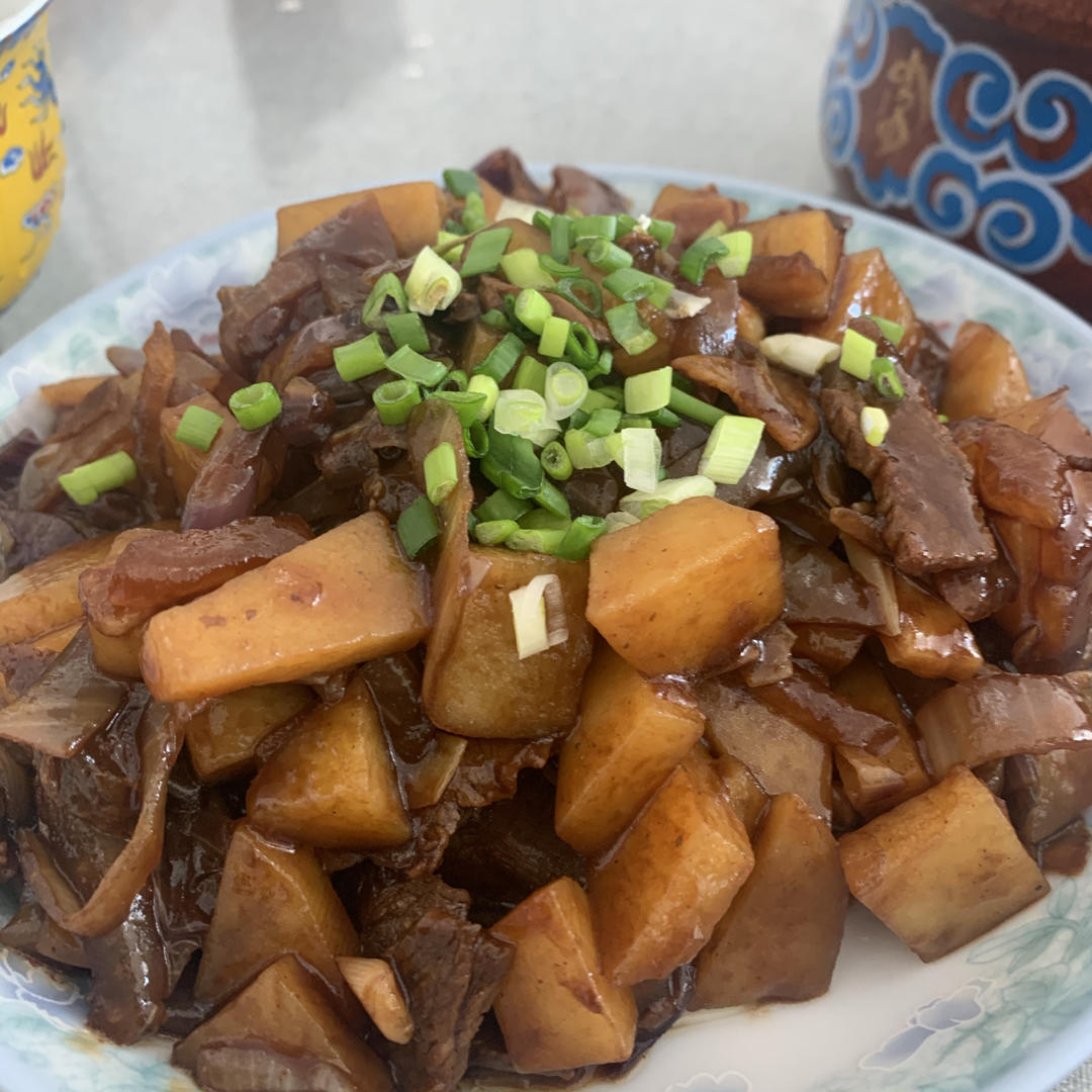 超级下饭的秘制洋葱炒肥牛～好吃到舔盘