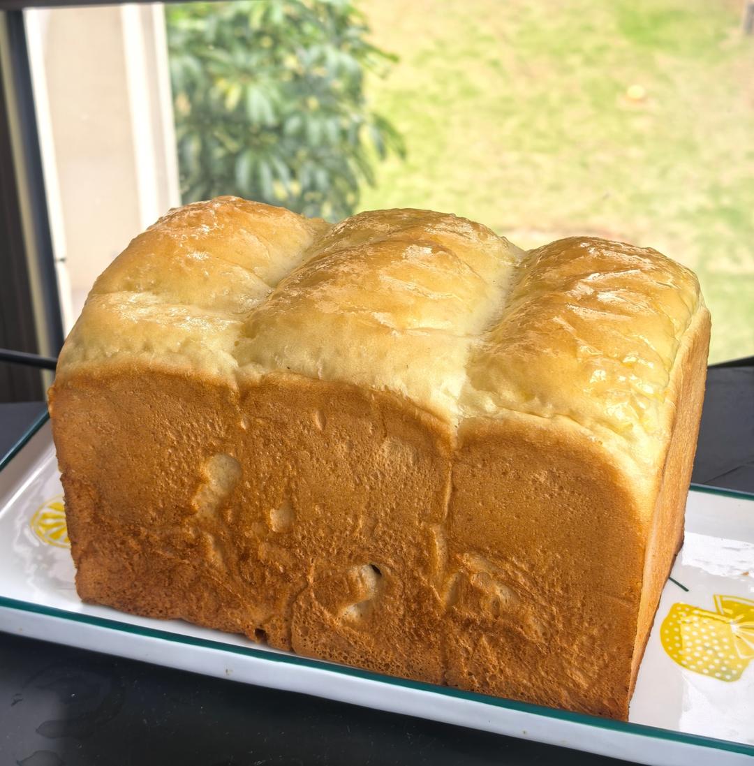 鲜奶牧场吐司制作揭秘，绵密的吐司谁不爱啊