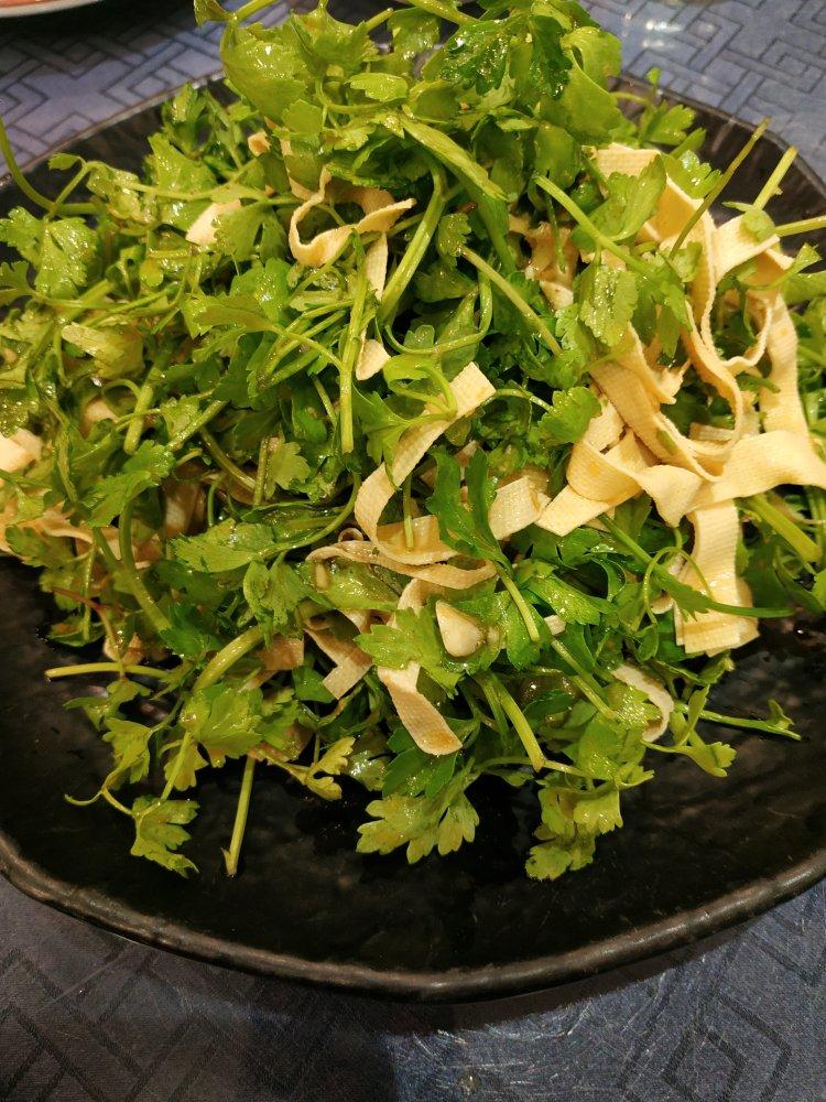 #窈窕蔬女 凉拌菠菜豆皮卷
