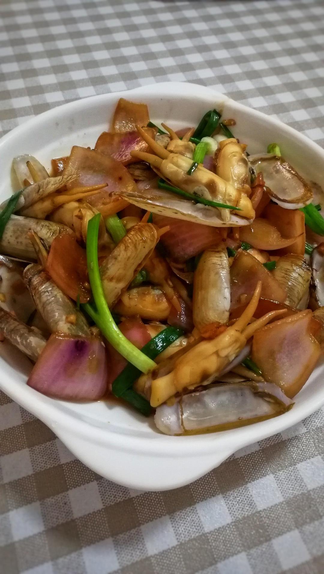 蒜香炒花甲