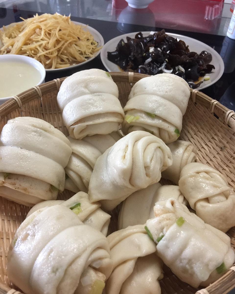 葱油花卷 Steamed Roll