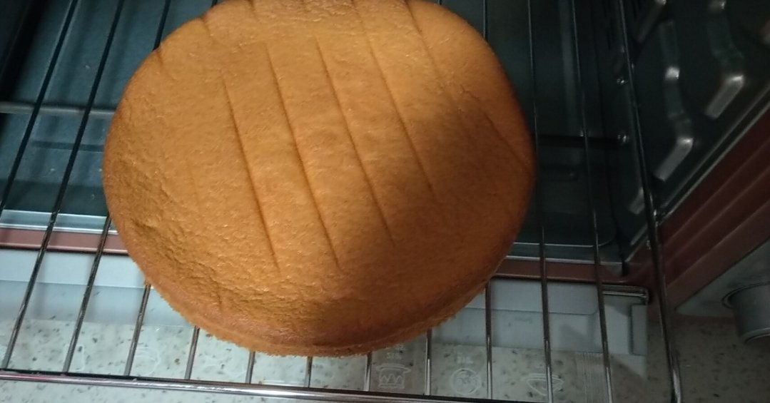 烤箱做蛋糕（戚风蛋糕的做法）