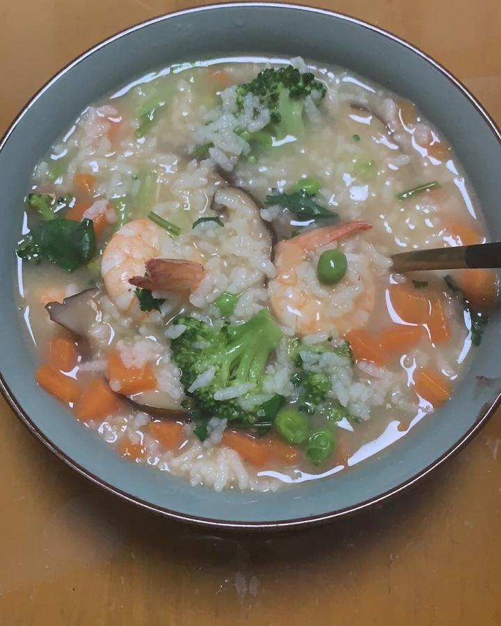 鲜虾蔬菜粥