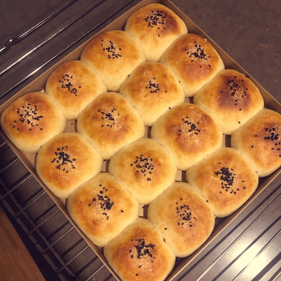 椰蓉奶香小餐包