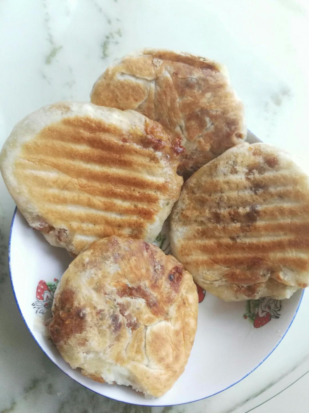 堂妈教你做油酥肉火烧