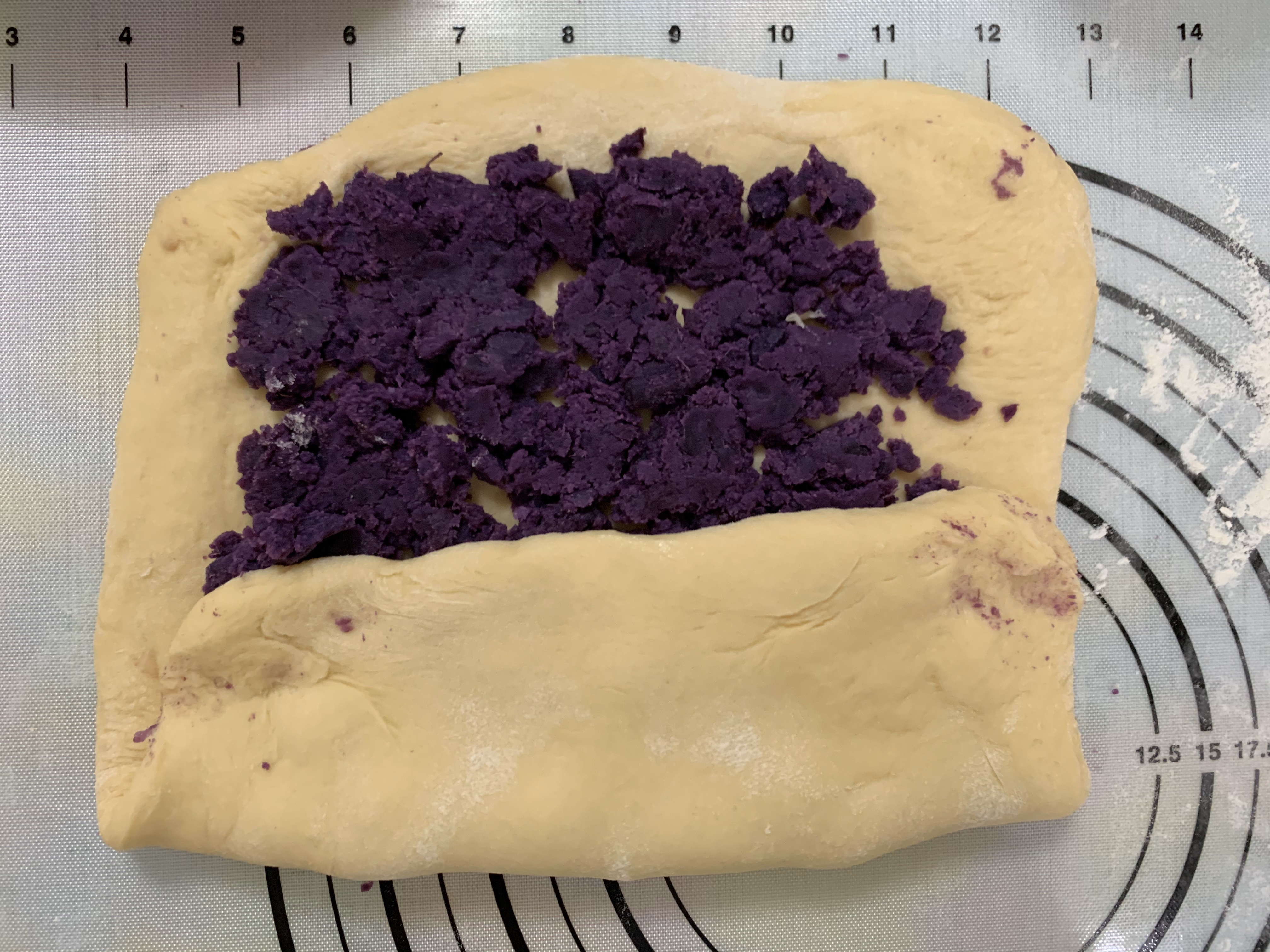 颜值与口味兼备的紫薯雪山吐司（面包机懒人版）的做法 步骤15