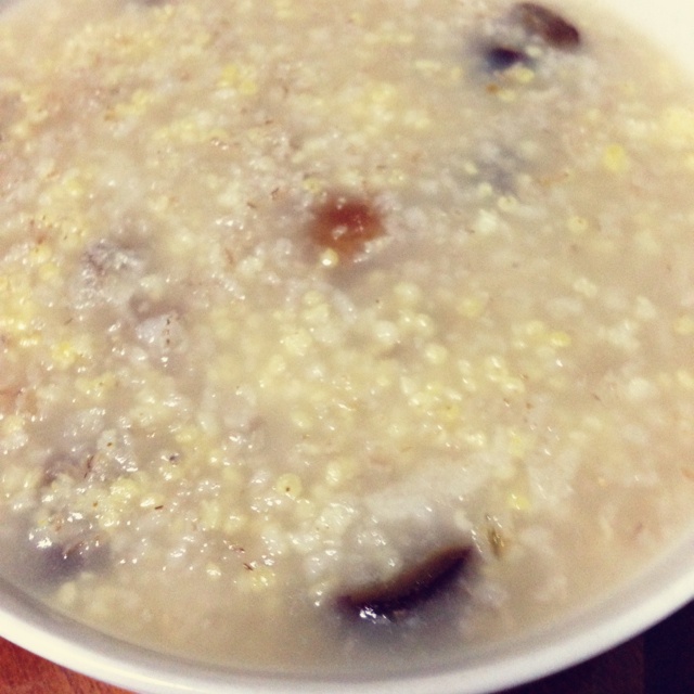 红枣桂圆小米粥
