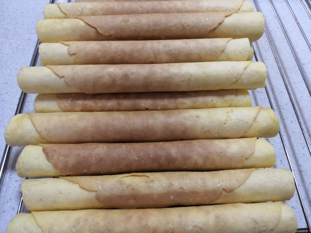 香酥不甜腻的彩色奶油蛋卷