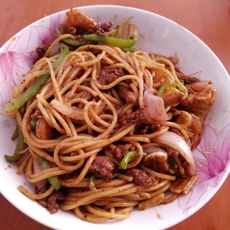 黑胡椒牛柳意大利面