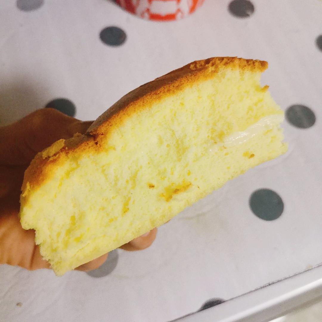堪比柯基屁股
爆浆芝士🧀古早蛋糕