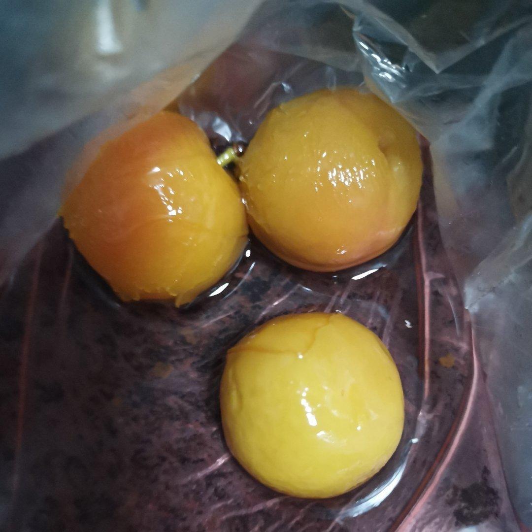 酸甜李子