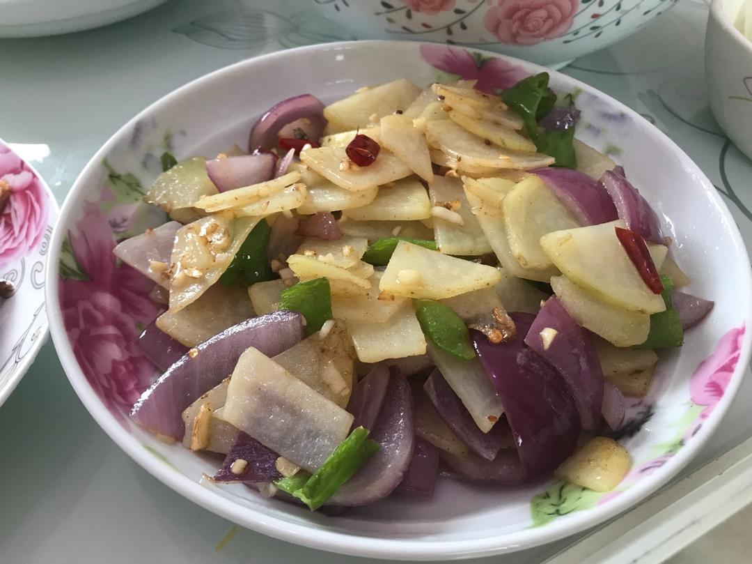 边吃边流泪的「孜然土豆片」
