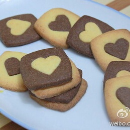 为孩子烘焙
        各式的饼干，蛋糕，面包排队站好。