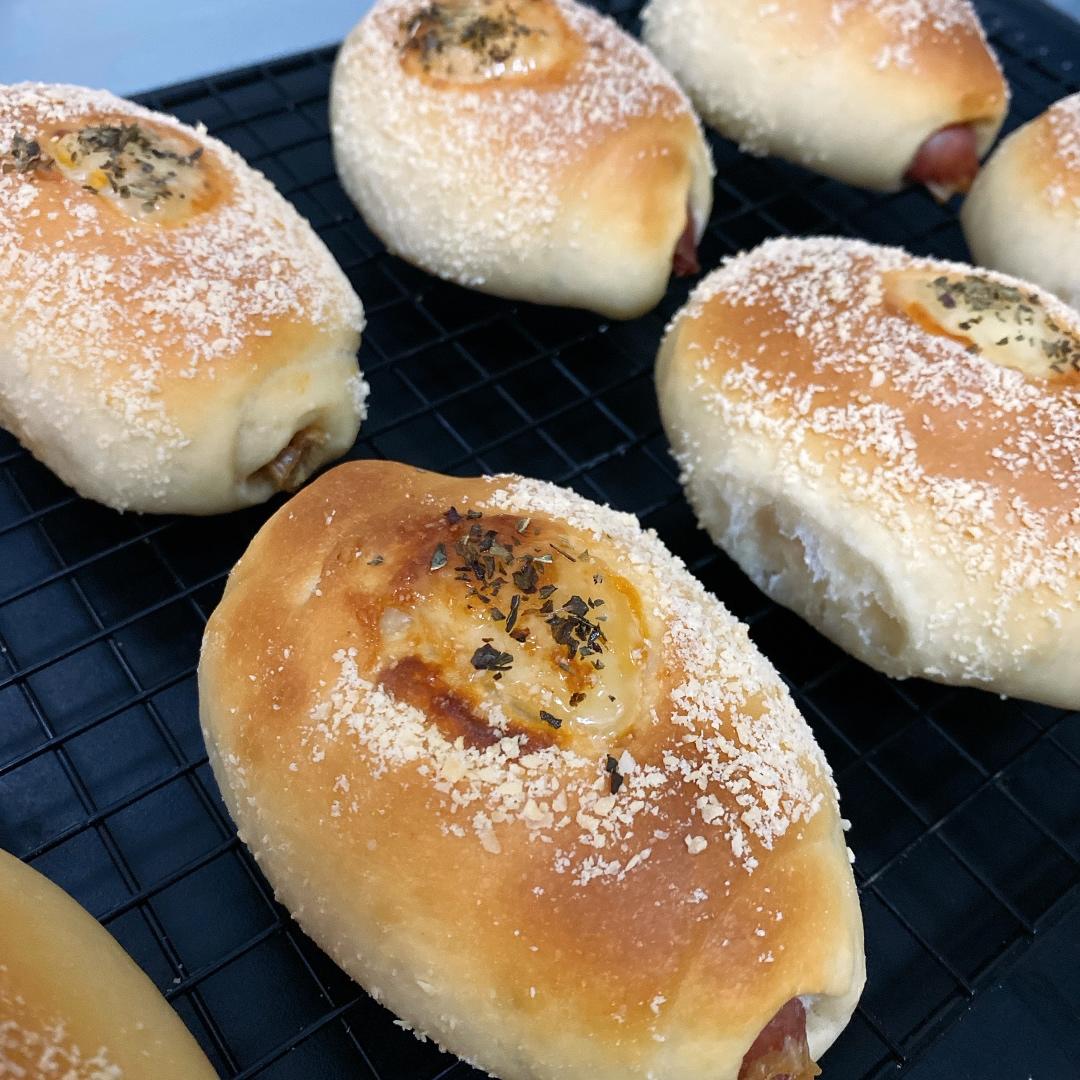 可爱哒小胖砸‼️葱香芝士火腿面包🥯