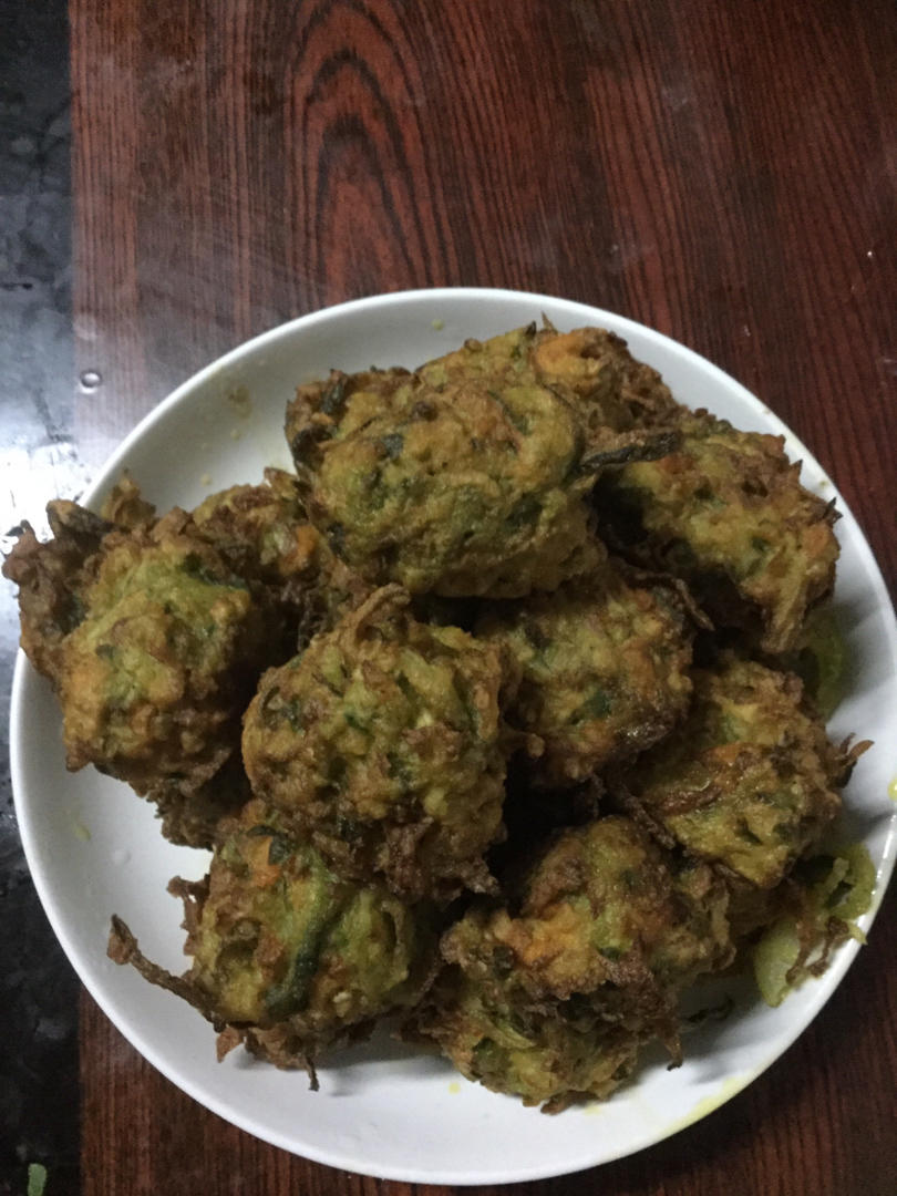 香炸萝卜丸子（外皮酥脆）