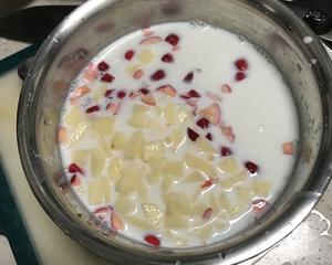 椰汁牛奶水果西米露的做法 步骤5