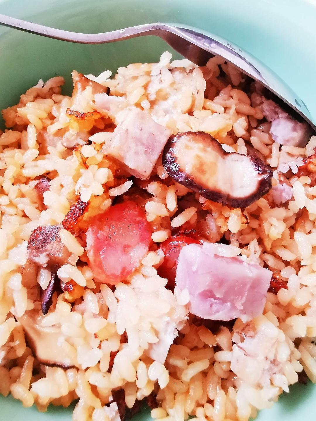 芋头丰收季——腊肠香菇芋头饭