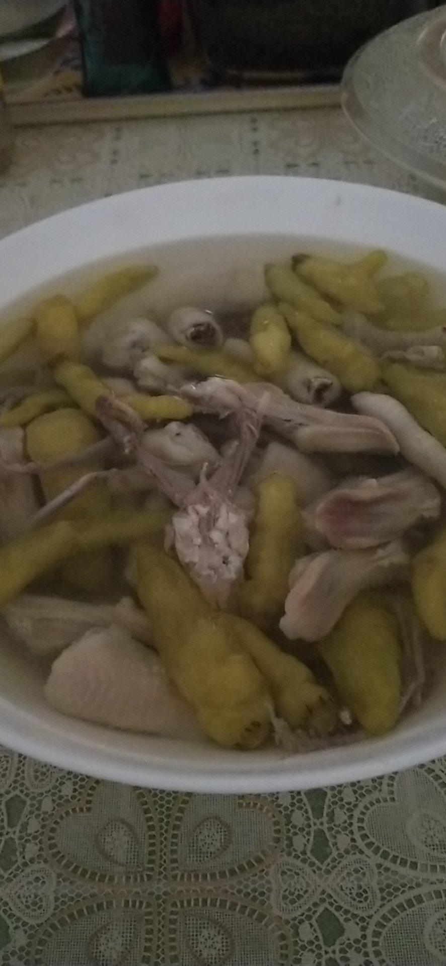 著名川菜泡椒凤爪的做法