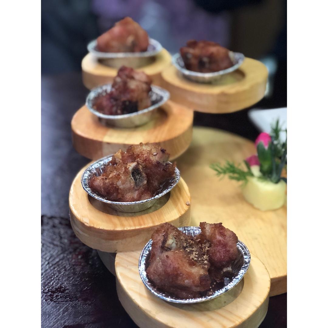 金牌蒜香排骨
