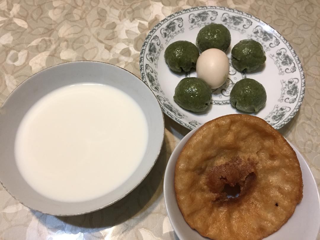咸蛋黄肉松青团