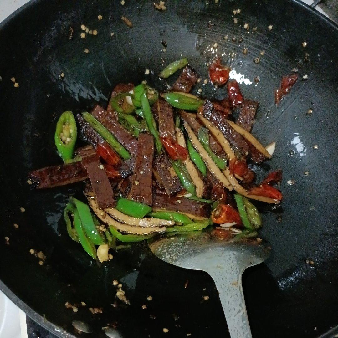 尖椒牛皮干