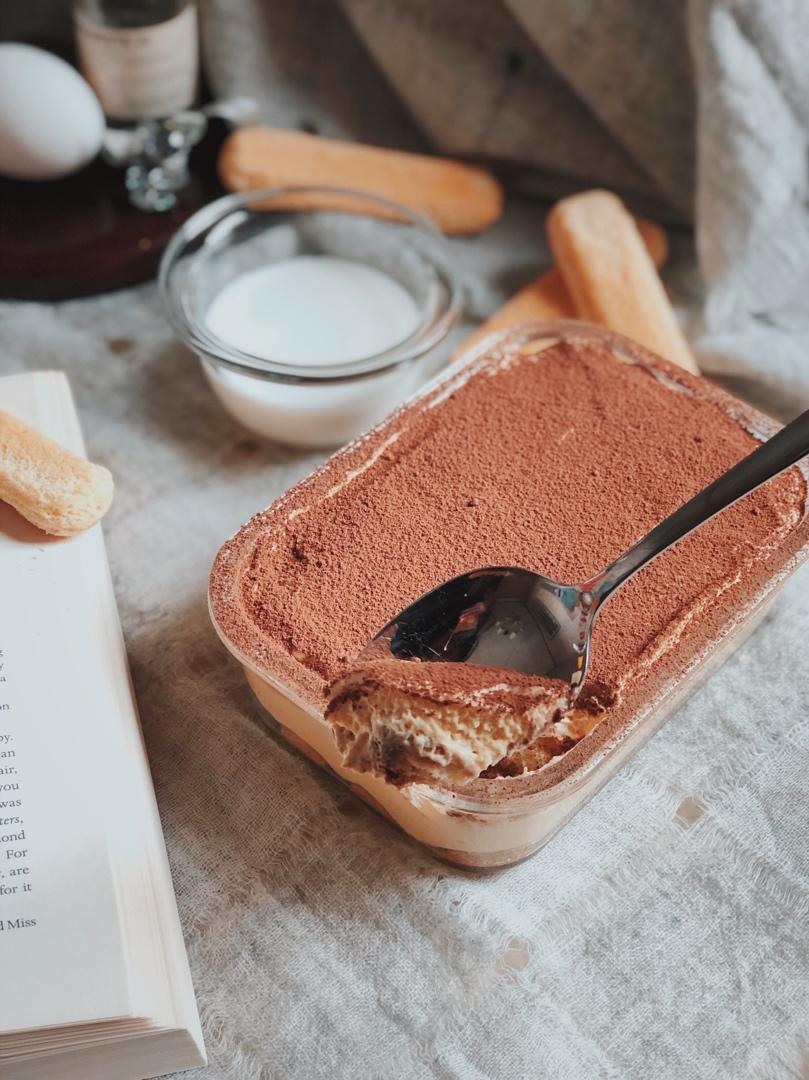 在欧洲学会的经典版提拉米苏