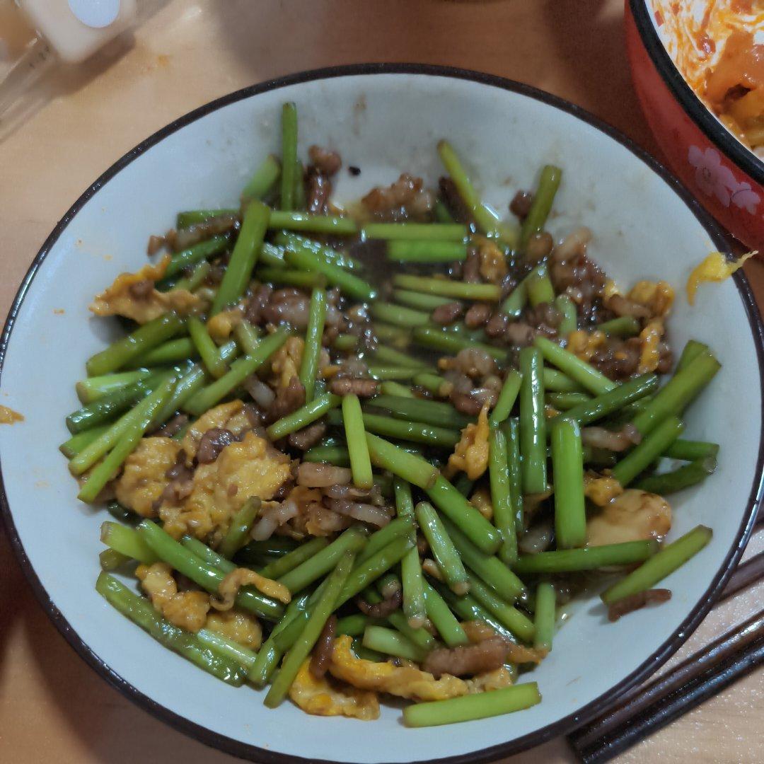 蒜苔鸡蛋炒肉