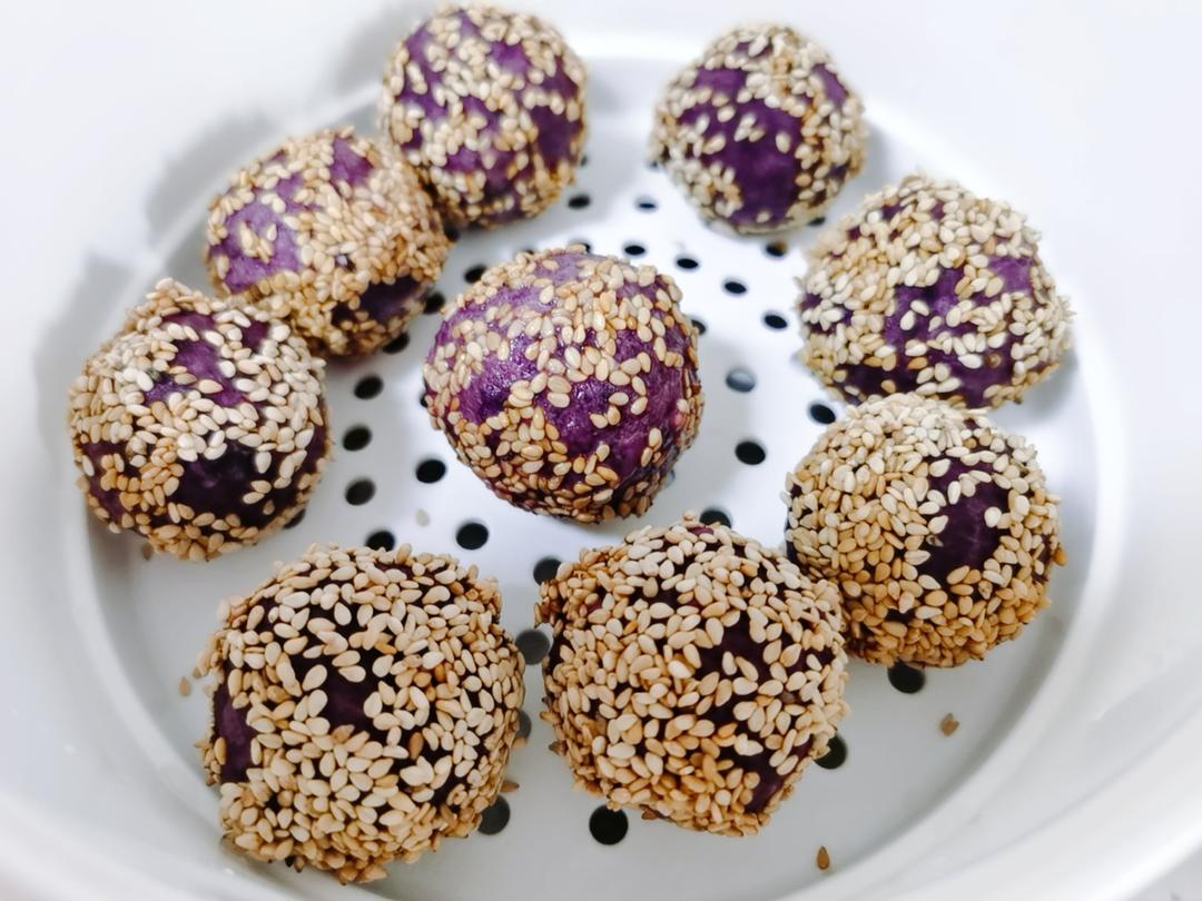 胖胖的减脂餐～紫薯芝麻团