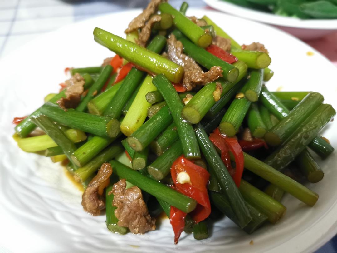 快手家常菜 蒜苔（蒜苗）炒肉