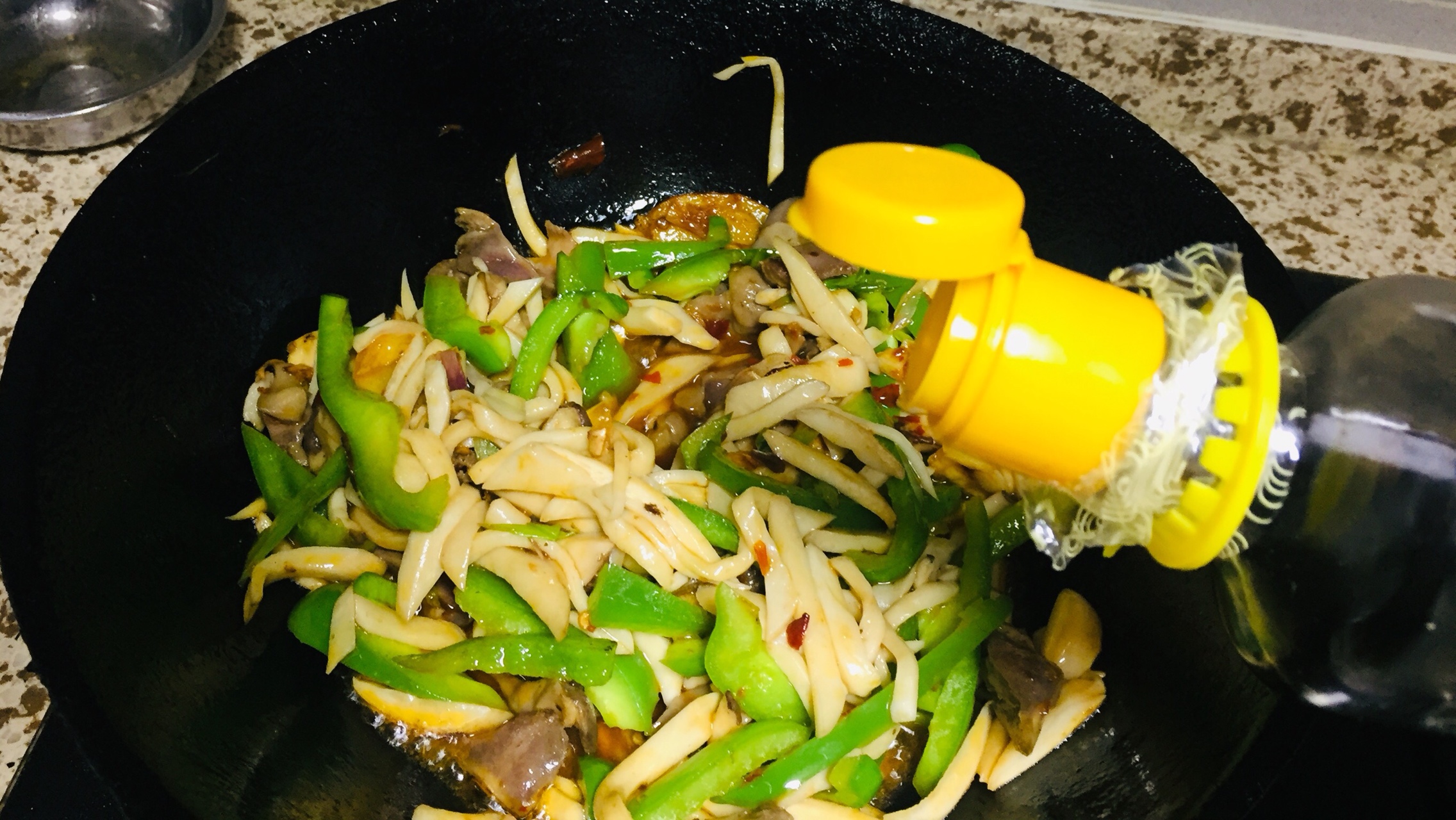 不太辣的下饭菜—杂炒杏鲍菇的做法 步骤16